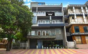 Townhouse Rohini Sector 23